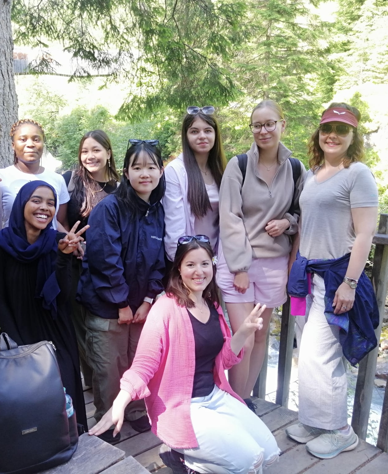 Crossroads – Frauen* und ihre Lebensgeschichten