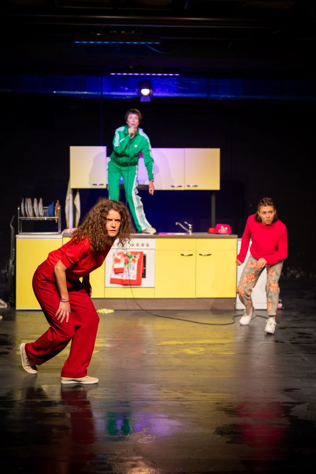 Feministisch gesellschaftspolitisch brisantes Theater